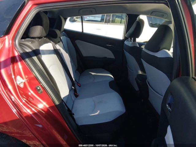 Toyota Prius Three 2018 JTDKARFU4J3549981 Image 18