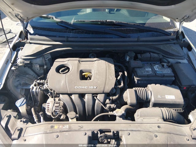 Hyundai ELANTRA SE 2017 5NPD84LF7HH075584 Image 10