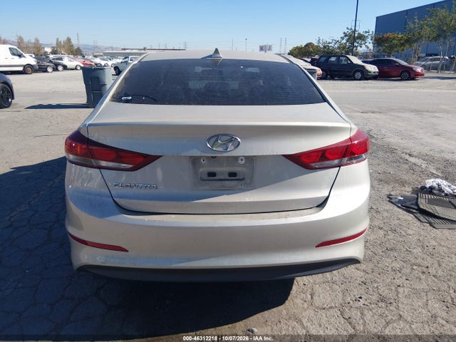 Hyundai ELANTRA SE 2017 5NPD84LF7HH075584 Image 16
