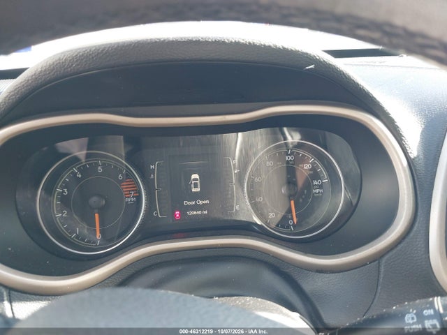 2016 Jeep Cherokee Altitude მანქანა იყიდება აუქციონზე, vin: 1C4PJLCB8GW158734, აუქციონის ნომერი: 46312219