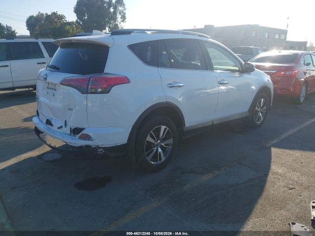 Toyota Rav4 Xle 2017 JTMWFREV4HJ705195 Image 4