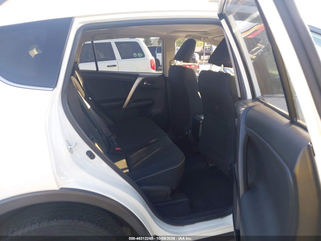 Toyota Rav4 Xle 2017 JTMWFREV4HJ705195 Image 8