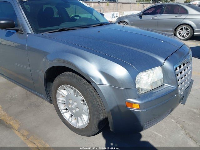 2007 Chrysler 300 მანქანა იყიდება აუქციონზე, vin: 2C3KA43R47H667932, აუქციონის ნომერი: 46312293