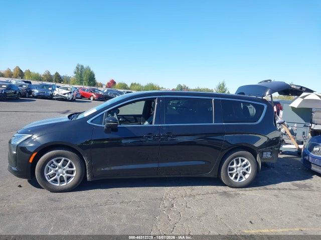 Продажа на аукционе авто 2027 Chrysler Pacifica, vin: 2C4RC1BGXVR576142, номер лота: 46312329