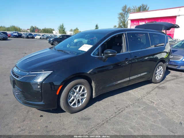 Продажа на аукционе авто 2027 Chrysler Pacifica, vin: 2C4RC1BGXVR576142, номер лота: 46312329