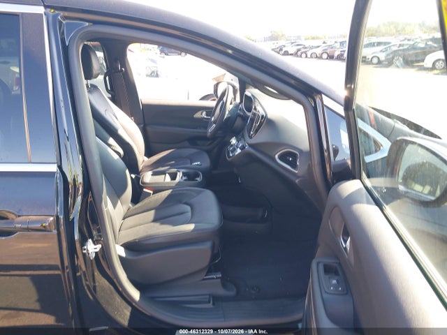 Продажа на аукционе авто 2027 Chrysler Pacifica, vin: 2C4RC1BGXVR576142, номер лота: 46312329
