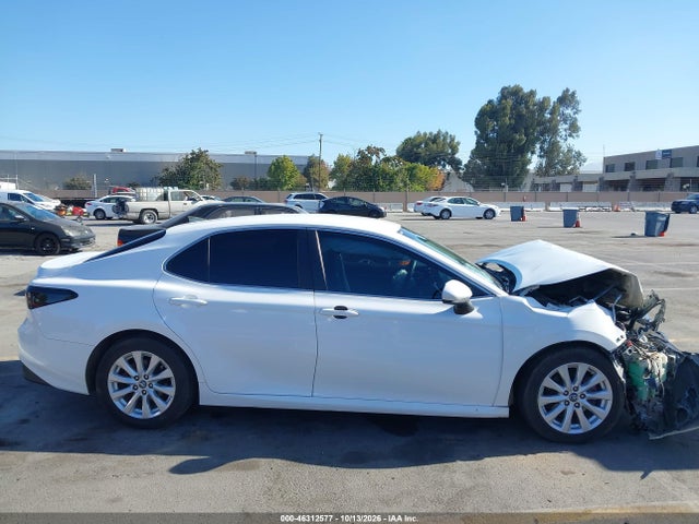 4T1B11HK1JU563839 Toyota CAMRY LE