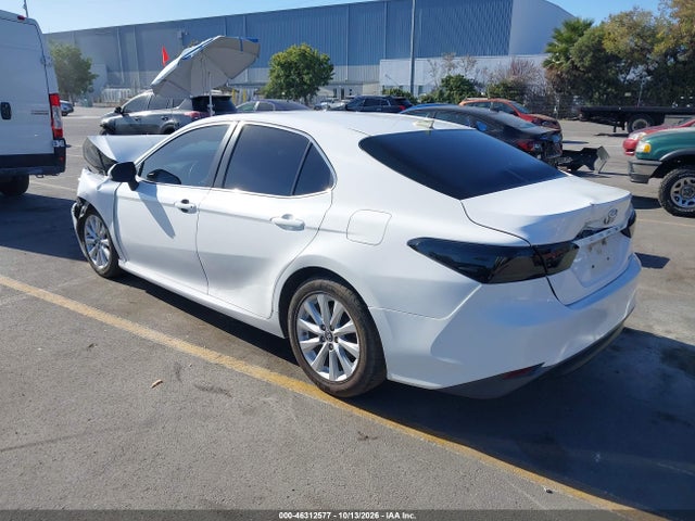 4T1B11HK1JU563839 Toyota CAMRY LE