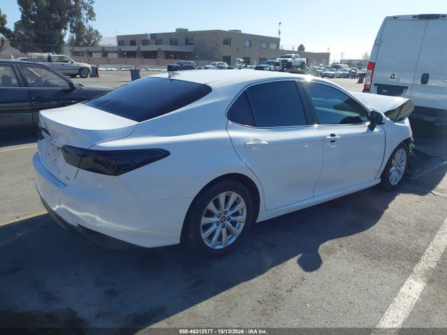 4T1B11HK1JU563839 Toyota CAMRY LE