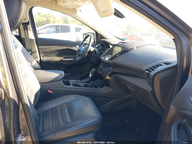 46312723 :رقم المزاد ، 1FMCU9J92HUD95608 vin ، 2017 Ford Escape Titanium مزاد بيع