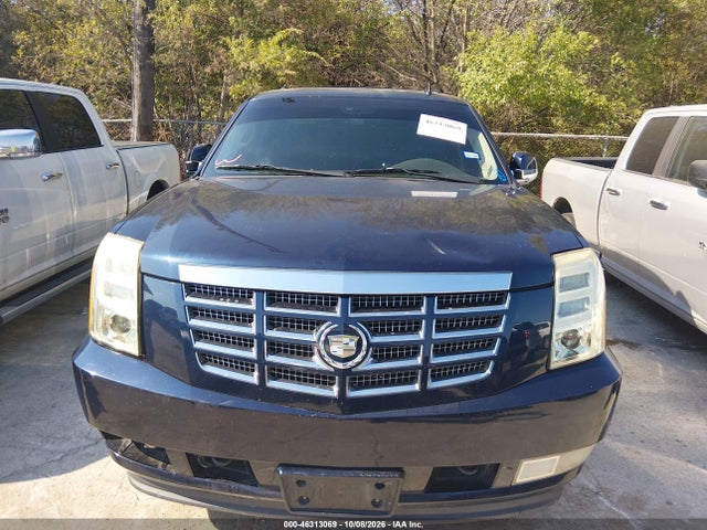 2008 Cadillac Escalade Standard მანქანა იყიდება აუქციონზე, vin: 1GYEC638X8R197049, აუქციონის ნომერი: 46313069