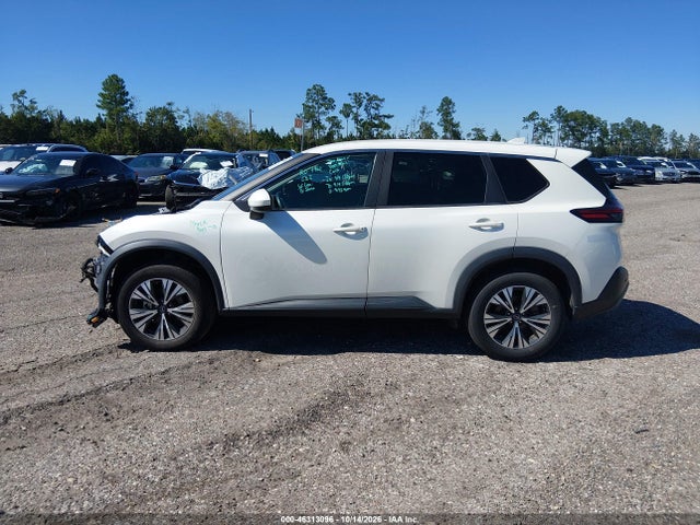 46313096 :رقم المزاد ، 5N1BT3BA0PC798883 vin ، 2023 Nissan Rogue Sv Fwd مزاد بيع