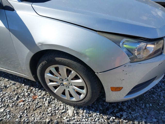 46313239 :رقم المزاد ، 1G1PD5SH2B7305022 vin ، 2011 Chevrolet Cruze Ls مزاد بيع