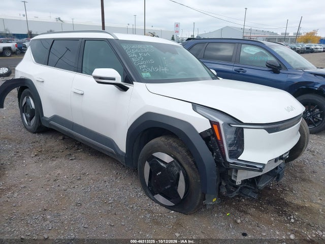 Продажа на аукционе авто 2024 Kia Ev9 Wind, vin: KNDAFFS54R6020115, номер лота: 46313325
