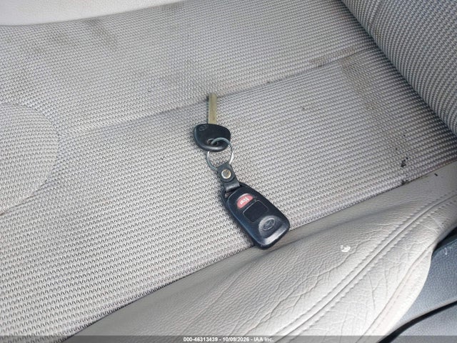 Продаж на аукціоні авто 2012 Hyundai Veloster Base W/gray, vin: KMHTC6ADXCU050440, номер лоту: 46313439