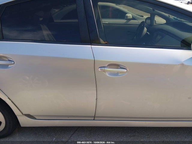 2013 Toyota Prius Two მანქანა იყიდება აუქციონზე, vin: JTDKN3DU8D5581328, აუქციონის ნომერი: 46313578