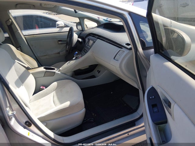 2013 Toyota Prius Two მანქანა იყიდება აუქციონზე, vin: JTDKN3DU8D5581328, აუქციონის ნომერი: 46313578