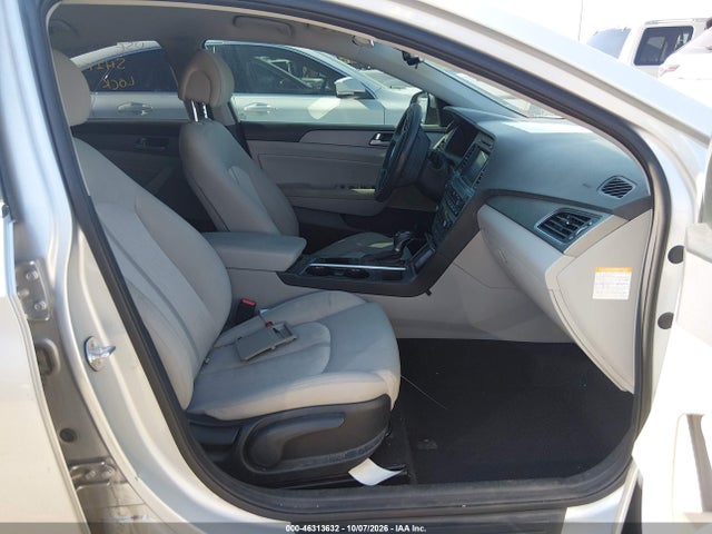 Aukcja sprzedaży 2017 Hyundai Sonata Hybrid Se, vin: KMHE24L38HA063040, numer aukcji: 46313632