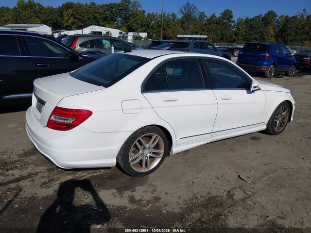 Продаж на аукціоні авто 2013 Mercedes-benz C 250 Sport, vin: WDDGF4HB4DR299915, номер лоту: 46313901