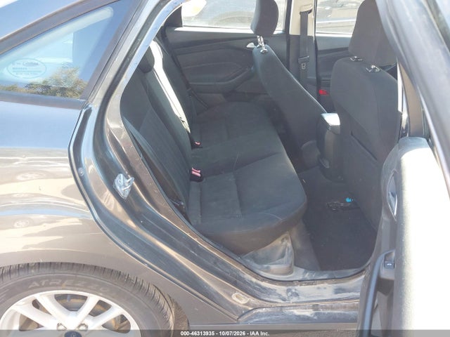 Продажа на аукционе авто 2015 Ford Focus Se, vin: 1FADP3F20FL325543, номер лота: 46313935