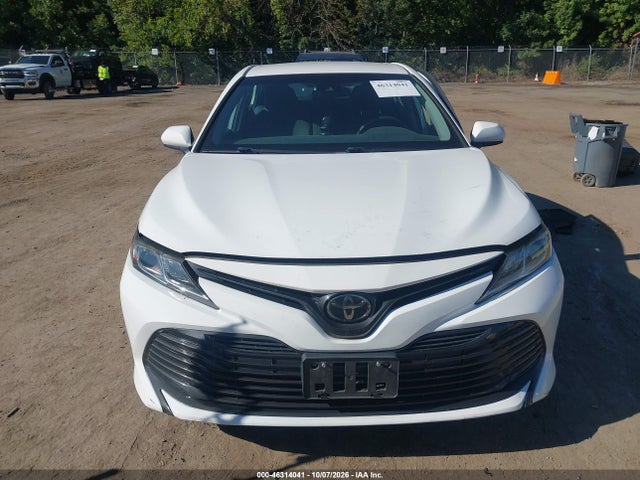 46314041 :رقم المزاد ، 4T1B11HK7KU759415 vin ، 2019 Toyota Camry Le مزاد بيع