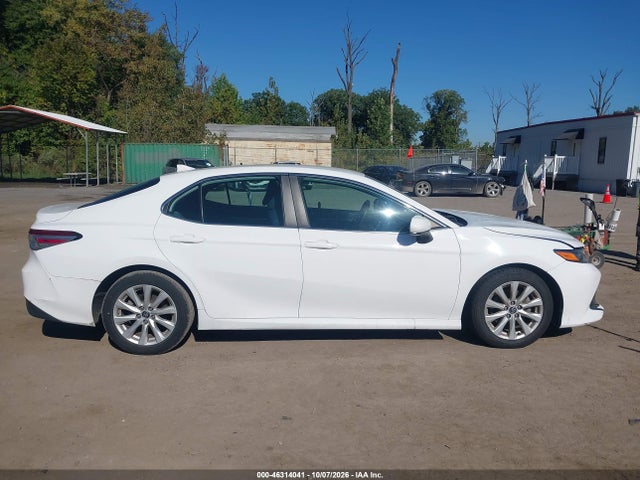 46314041 :رقم المزاد ، 4T1B11HK7KU759415 vin ، 2019 Toyota Camry Le مزاد بيع
