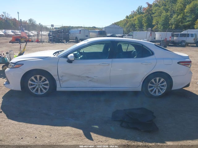 46314041 :رقم المزاد ، 4T1B11HK7KU759415 vin ، 2019 Toyota Camry Le مزاد بيع