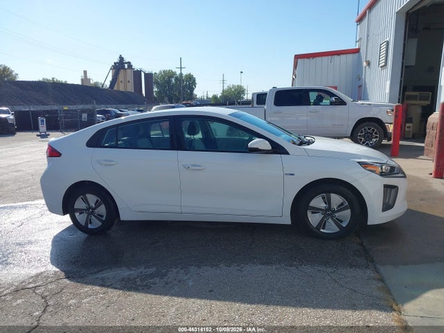 Продаж на аукціоні авто 2020 Hyundai Ioniq Hybrid Blue, vin: KMHC65LC2LU233353, номер лоту: 46314152