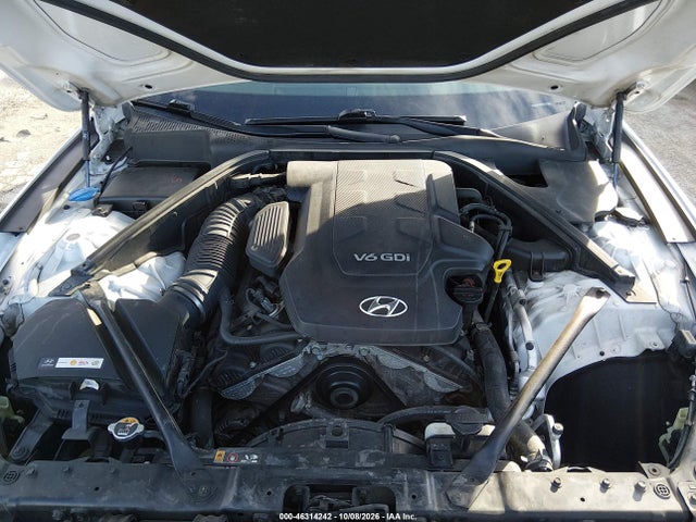 Продажа на аукционе авто 2015 Hyundai Genesis 3.8, vin: KMHGN4JEXFU100055, номер лота: 46314242