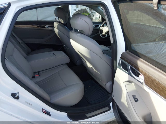Продажа на аукционе авто 2015 Hyundai Genesis 3.8, vin: KMHGN4JEXFU100055, номер лота: 46314242