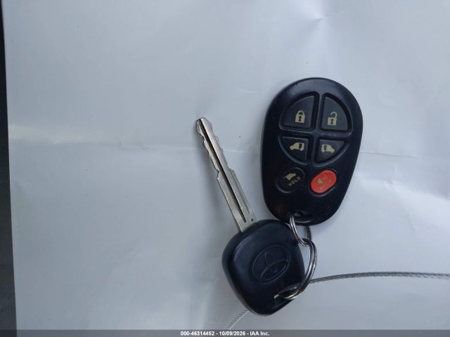 46314452 :رقم المزاد ، 5TDBK22C68S010157 vin ، 2008 Toyota Sienna Limited مزاد بيع