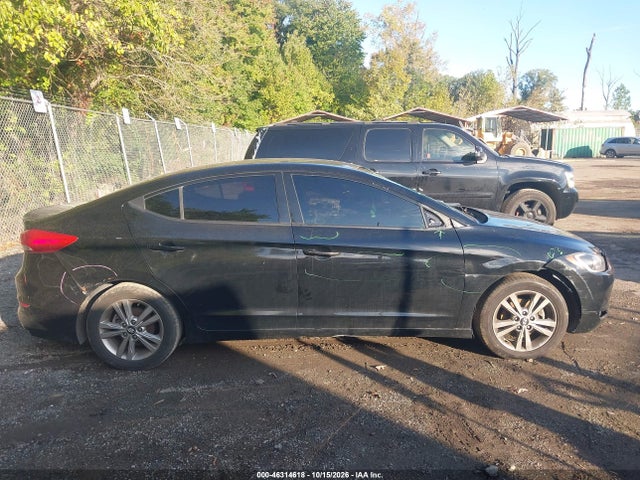 Продажа на аукционе авто 2018 Hyundai Elantra Sel, vin: 5NPD84LF5JH393032, номер лота: 46314618