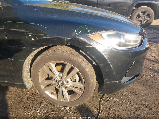 Продажа на аукционе авто 2018 Hyundai Elantra Sel, vin: 5NPD84LF5JH393032, номер лота: 46314618