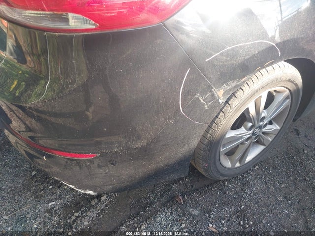 Продажа на аукционе авто 2018 Hyundai Elantra Sel, vin: 5NPD84LF5JH393032, номер лота: 46314618