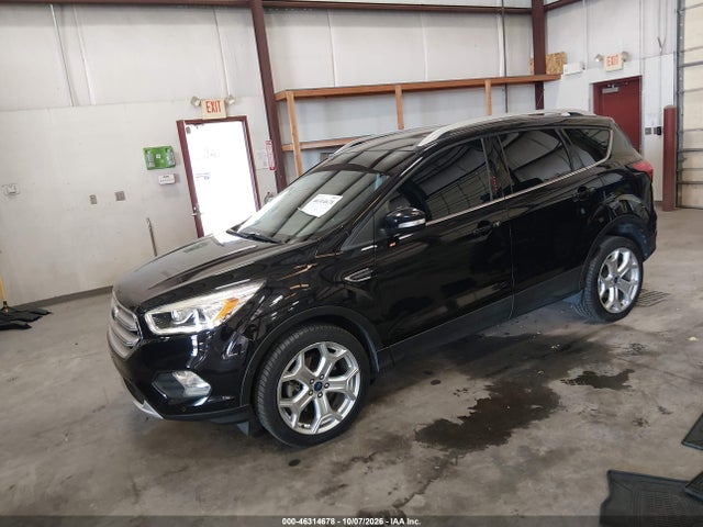 1FMCU9J9XKUC04055 Ford Escape Titanium