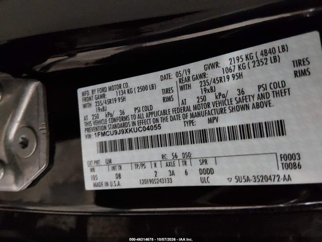 1FMCU9J9XKUC04055 Ford Escape Titanium