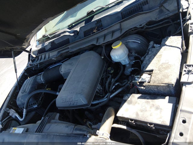 46314852 :رقم المزاد ، 1C6RR7FG5JS144196 vin ، 2018 Ram 1500 Tradesman Quad Cab 4x4 6'4 Box مزاد بيع