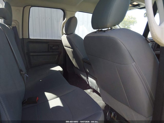 46314852 :رقم المزاد ، 1C6RR7FG5JS144196 vin ، 2018 Ram 1500 Tradesman Quad Cab 4x4 6'4 Box مزاد بيع