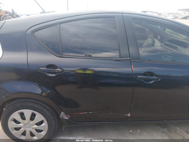 46314984 :رقم المزاد ، JTDKDTB33D1050431 vin ، 2013 Toyota Prius C Three مزاد بيع