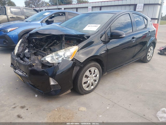 46314984 :رقم المزاد ، JTDKDTB33D1050431 vin ، 2013 Toyota Prius C Three مزاد بيع