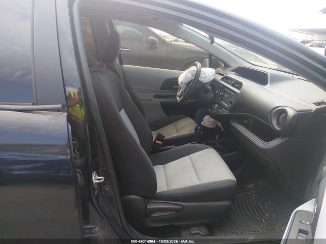 46314984 :رقم المزاد ، JTDKDTB33D1050431 vin ، 2013 Toyota Prius C Three مزاد بيع