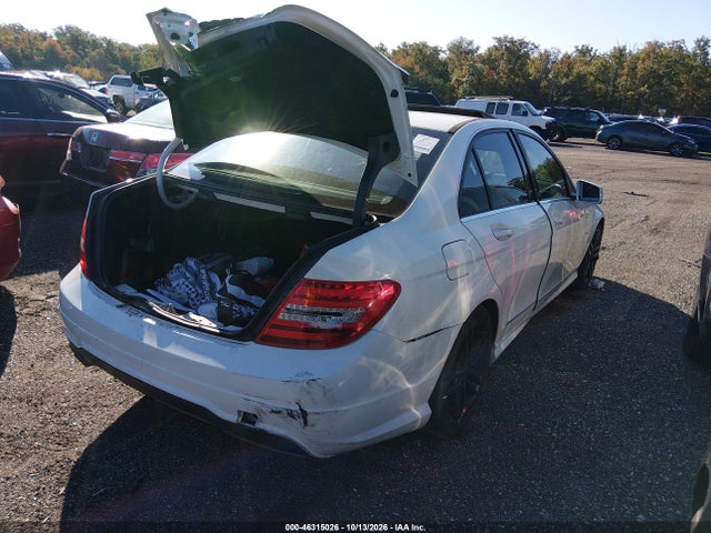 2012 Mercedes-benz C 250 Sport მანქანა იყიდება აუქციონზე, vin: WDDGF4HB3CA638435, აუქციონის ნომერი: 46315026