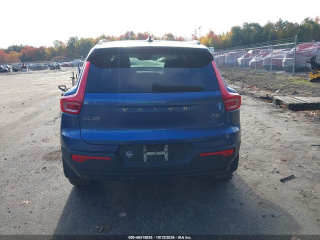 46315028 :رقم المزاد ، YV4162UM9M2616573 vin ، 2021 Volvo Xc40 T5 R-design مزاد بيع