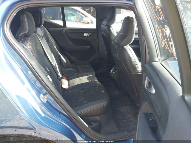 46315028 :رقم المزاد ، YV4162UM9M2616573 vin ، 2021 Volvo Xc40 T5 R-design مزاد بيع