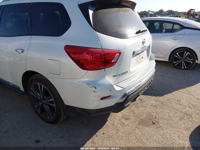 46315045 :رقم المزاد ، 5N1DR2MM4HC633381 vin ، 2017 Nissan Pathfinder Platinum مزاد بيع