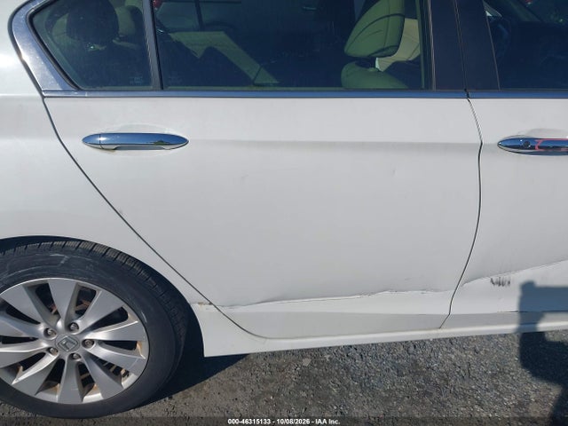 46315133 :رقم المزاد ، 1HGCR2F81FA086001 vin ، 2015 Honda Accord Ex-l مزاد بيع