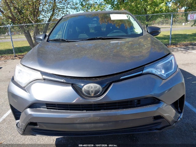 46315239 :رقم المزاد ، JTMBFREV4JJ251714 vin ، 2018 Toyota Rav4 Le مزاد بيع