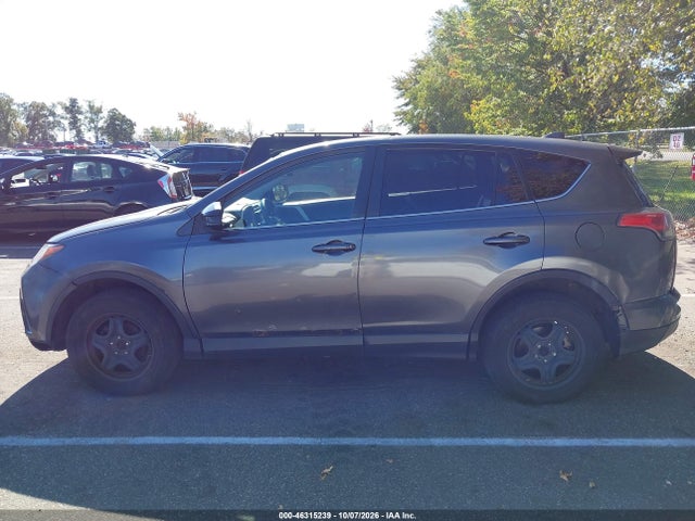 46315239 :رقم المزاد ، JTMBFREV4JJ251714 vin ، 2018 Toyota Rav4 Le مزاد بيع