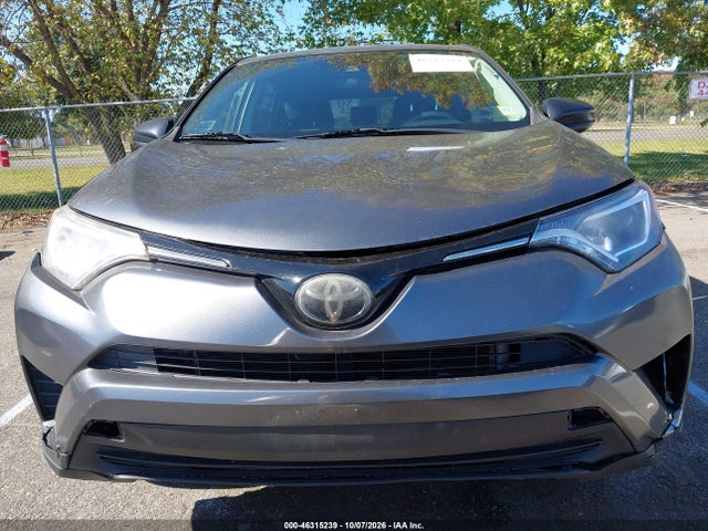 46315239 :رقم المزاد ، JTMBFREV4JJ251714 vin ، 2018 Toyota Rav4 Le مزاد بيع