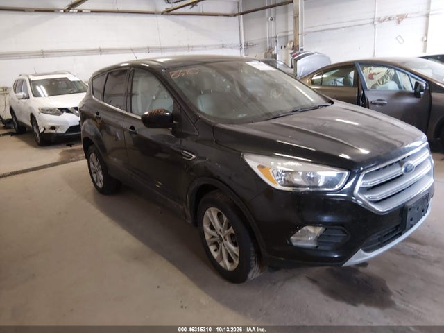 46315310 :رقم المزاد ، 1FMCU9GD0HUA94573 vin ، 2017 Ford Escape Se مزاد بيع
